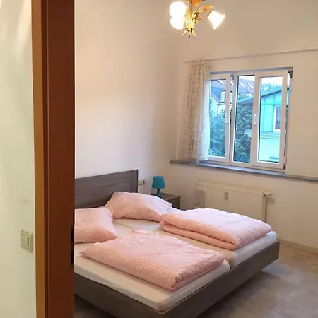 Central 11 Apartment *