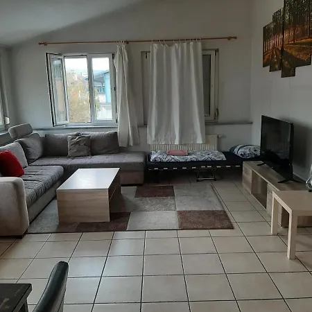 Central 11